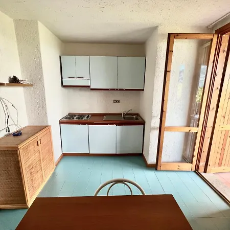 Isa - In Cugnana Aparthotel