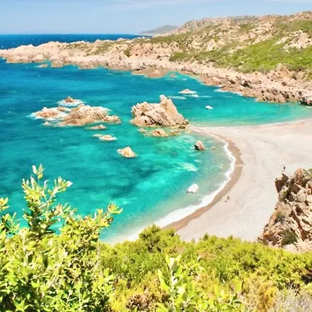 Aparthotel Isa - In Cugnana 3*