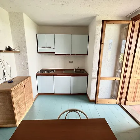 Isa - In Cugnana Aparthotel